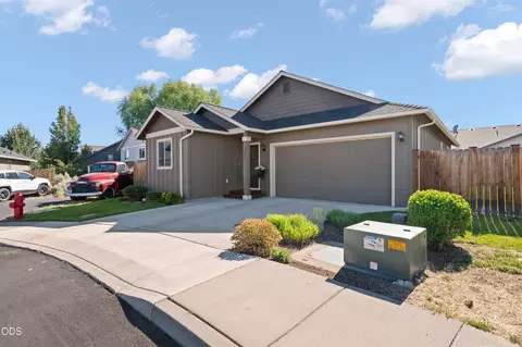 Exterior - 21301 Oconnor Way, Bend, OR 97701 photo 2 of 11