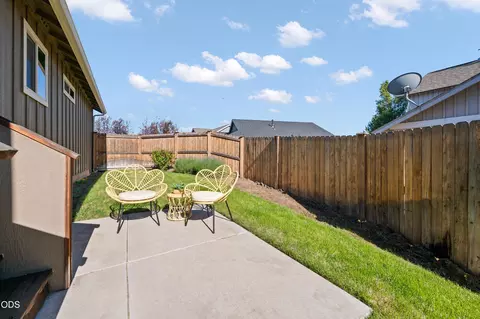 Exterior - 21301 Oconnor Way, Bend, OR 97701 photo 3 of 11