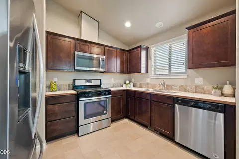 Kitchen - 21301 Oconnor Way, Bend, OR 97701 photo 1 of 4