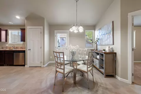 Dining - 21301 Oconnor Way, Bend, OR 97701 photo 2 of 4