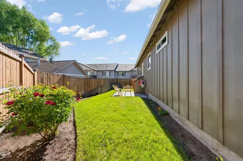 Exterior - 21301 Oconnor Way, Bend, OR 97701 photo 5 of 11