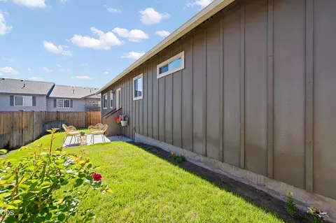 Exterior - 21301 Oconnor Way, Bend, OR 97701 photo 6 of 11