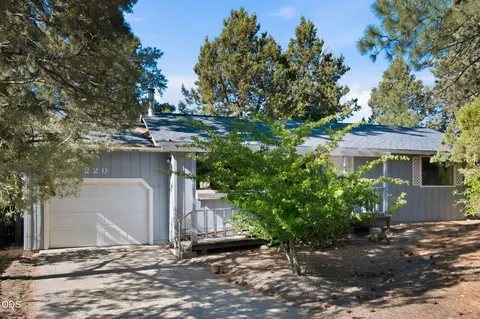 220 SW Maricopa Dr, Bend, OR 97702