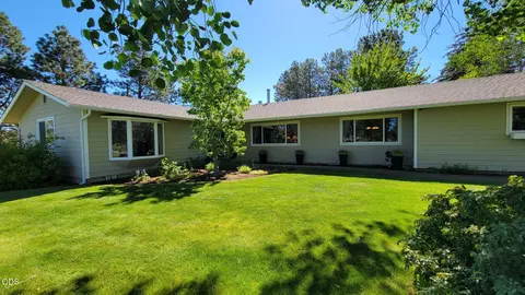 2384 NE Sunrise Ln, Prineville, OR 97754