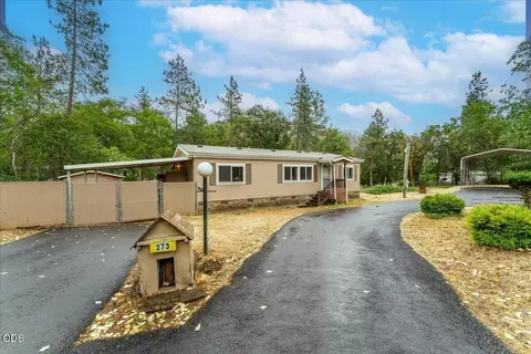 273 Canyon Oak Dr, Grants Pass, OR 97526