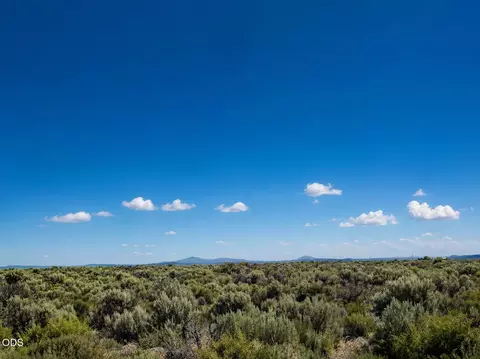 600 SE Carrico Rd, Christmas Valley, OR 97641