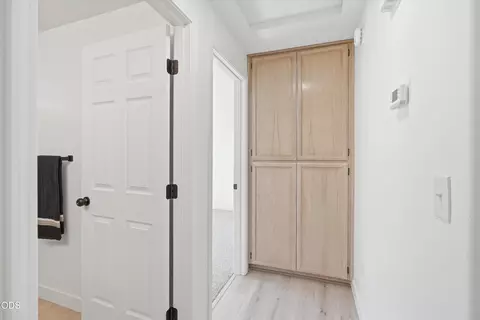 Entry Way - 426 Crystal Dr, Eagle Point, OR 97524 photo 1 of 1