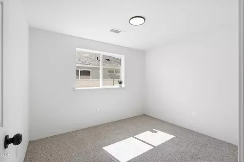 Bedroom - 426 Crystal Dr, Eagle Point, OR 97524 photo 6 of 7