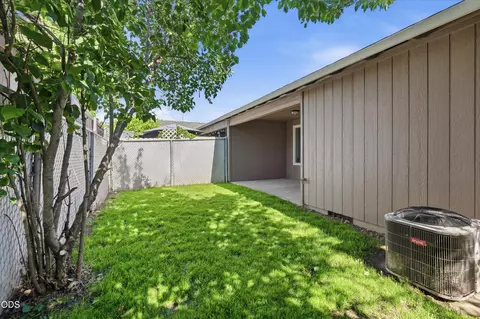 Exterior - 426 Crystal Dr, Eagle Point, OR 97524 photo 6 of 6