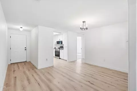 Living - 426 Crystal Dr, Eagle Point, OR 97524 photo 1 of 6
