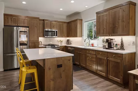 Kitchen - 968 NE Paula Dr, Bend, OR 97701 photo 1 of 3