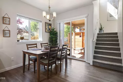 Dining - 968 NE Paula Dr, Bend, OR 97701 photo 1 of 2