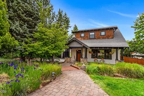 157 NW Black Hawk Ave, Bend, OR 97703