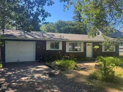 170 S Old Stage Rd, Cave Junction, OR 97523