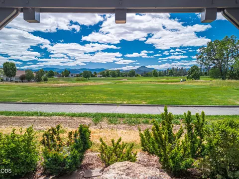 Exterior - 1085 Oak Grv, Eagle Point, OR 97524 photo 10 of 16