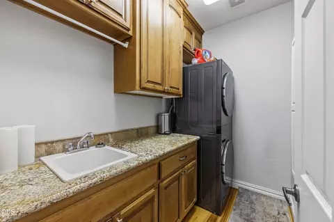 Other - 1085 Oak Grv, Eagle Point, OR 97524 photo 11 of 15