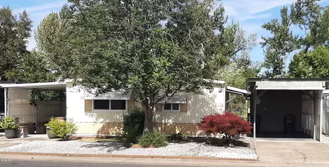 2252 Table Rock Rd #SPC 204, Medford, OR 97501