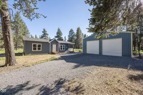 52745 Rainbow Dr, La Pine, OR 97739