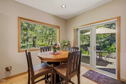 Dining - 4 Bunker Ln, Sunriver, OR 97707 photo 1 of 4