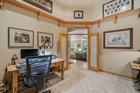 Other - 4 Bunker Ln, Sunriver, OR 97707 photo 3 of 7