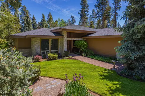 57944 Bunker Ln #4, Sunriver, OR 97707