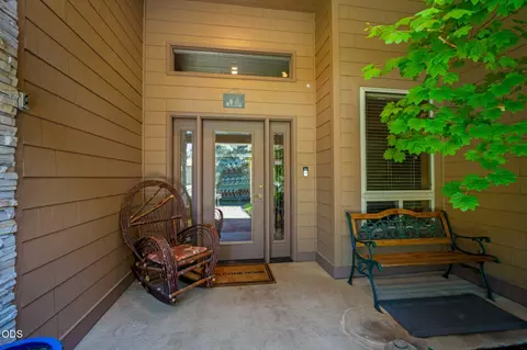 Exterior - 4 Bunker Ln, Sunriver, OR 97707 photo 11 of 11