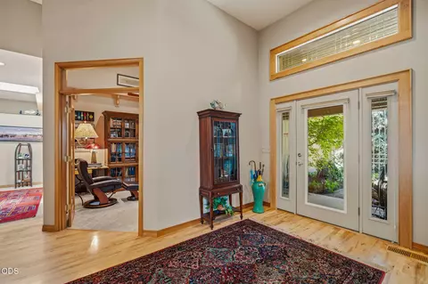 Entry Way - 4 Bunker Ln, Sunriver, OR 97707 photo 2 of 2