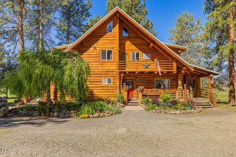 11010 Yonna Loop Dr, Bonanza, OR 97623