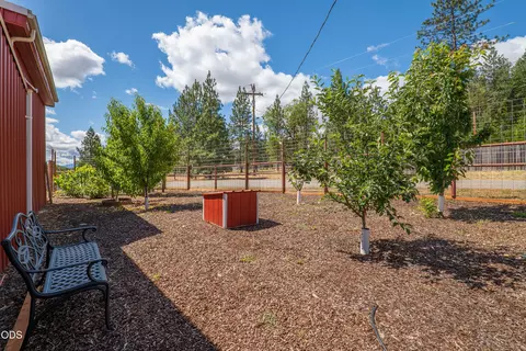 130 Kitty Dr, Eagle Point, OR 97524 photo 36