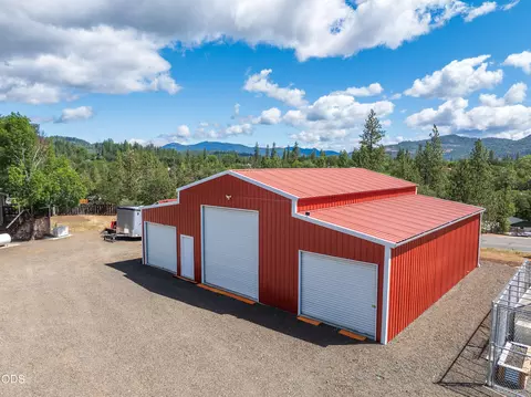 130 Kitty Dr, Eagle Point, OR 97524 photo 30