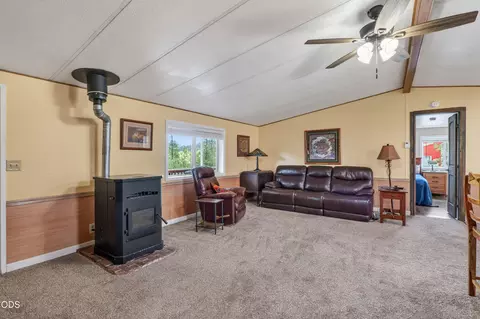 130 Kitty Dr, Eagle Point, OR 97524 photo 14