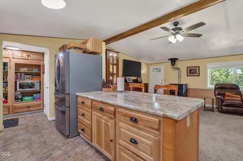 130 Kitty Dr, Eagle Point, OR 97524 photo 10
