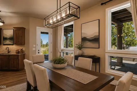 Dining - 19372 Seaton Loop, Bend, OR 97702 photo 2 of 2