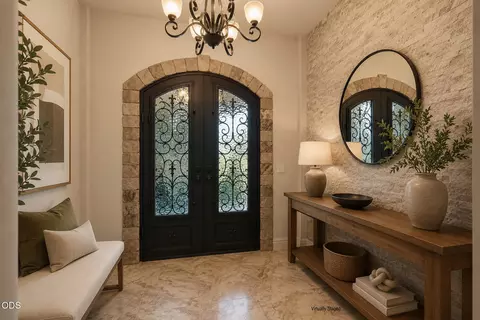 Entry Way - 19372 Seaton Loop, Bend, OR 97702 photo 1 of 2