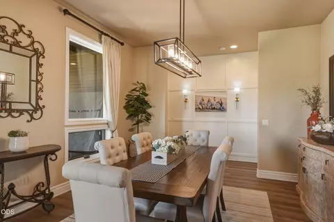 Dining - 19372 Seaton Loop, Bend, OR 97702 photo 1 of 3