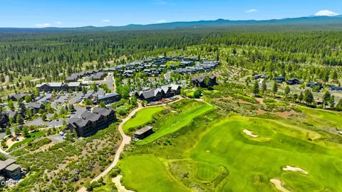 View/Area - 19372 Seaton Loop, Bend, OR 97702 photo 9 of 9