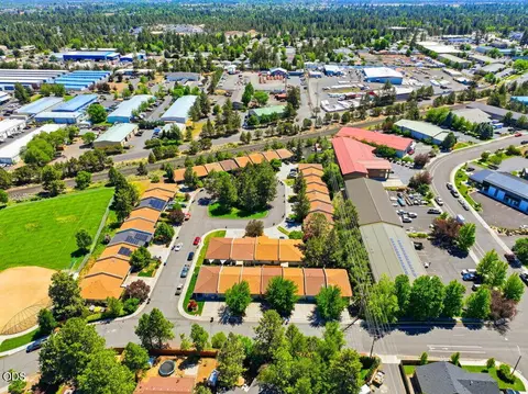 View/Area - 980 SE Centennial, Bend, OR 97702 photo 2 of 6