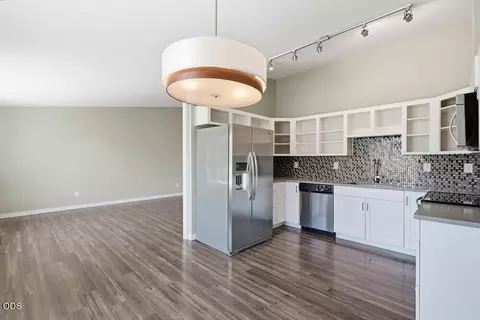 Kitchen - 980 SE Centennial, Bend, OR 97702 photo 2 of 3