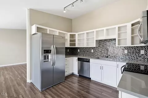 Kitchen - 980 SE Centennial, Bend, OR 97702 photo 3 of 3