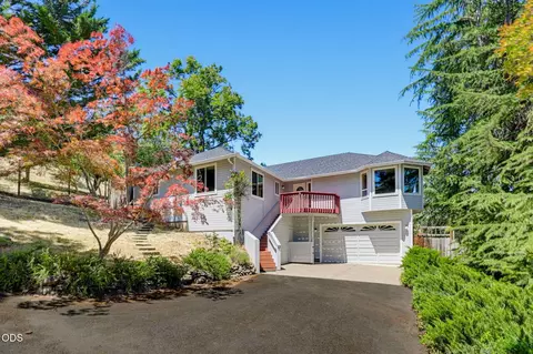457 Walnut St, Ashland, OR 97520
