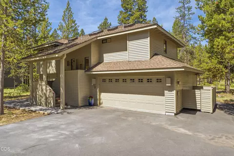 57691 Splitrock Ln #LOT 9, Bend, OR 97707