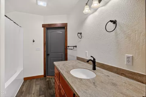 Bath - 22494 Jefferson Rd, Ashland, OR 97520 photo 5 of 5