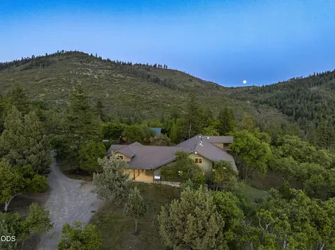 Other - 22494 Jefferson Rd, Ashland, OR 97520 photo 18 of 28