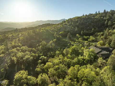 View/Area - 22494 Jefferson Rd, Ashland, OR 97520 photo 3 of 5