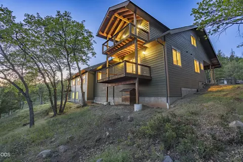Exterior - 22494 Jefferson Rd, Ashland, OR 97520 photo 8 of 10