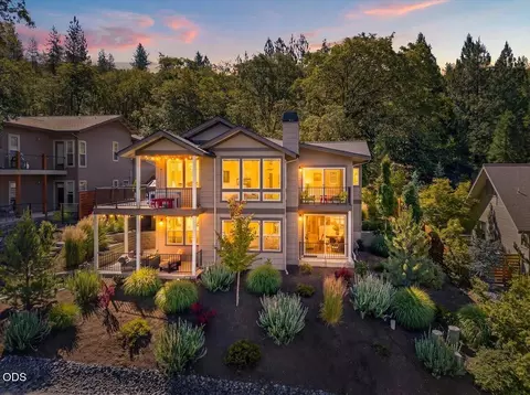 1300 Andrews Pl, Jacksonville, OR 97530