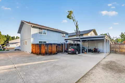 Exterior - 211 W Bolz Rd, Phoenix, OR 97535 photo 8 of 8