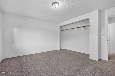 Bedroom - 211 W Bolz Rd, Phoenix, OR 97535 photo 3 of 4
