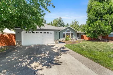 3533 Alderwood Dr, Medford, OR 97504