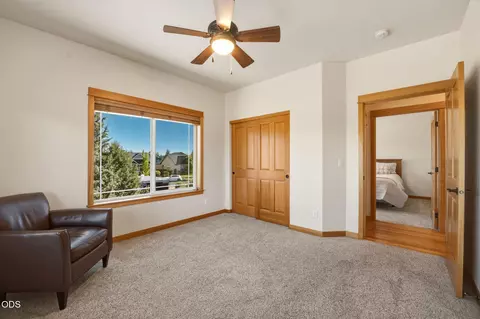 Bedroom - 20825 Rorick Dr, Bend, OR 97701 photo 6 of 7